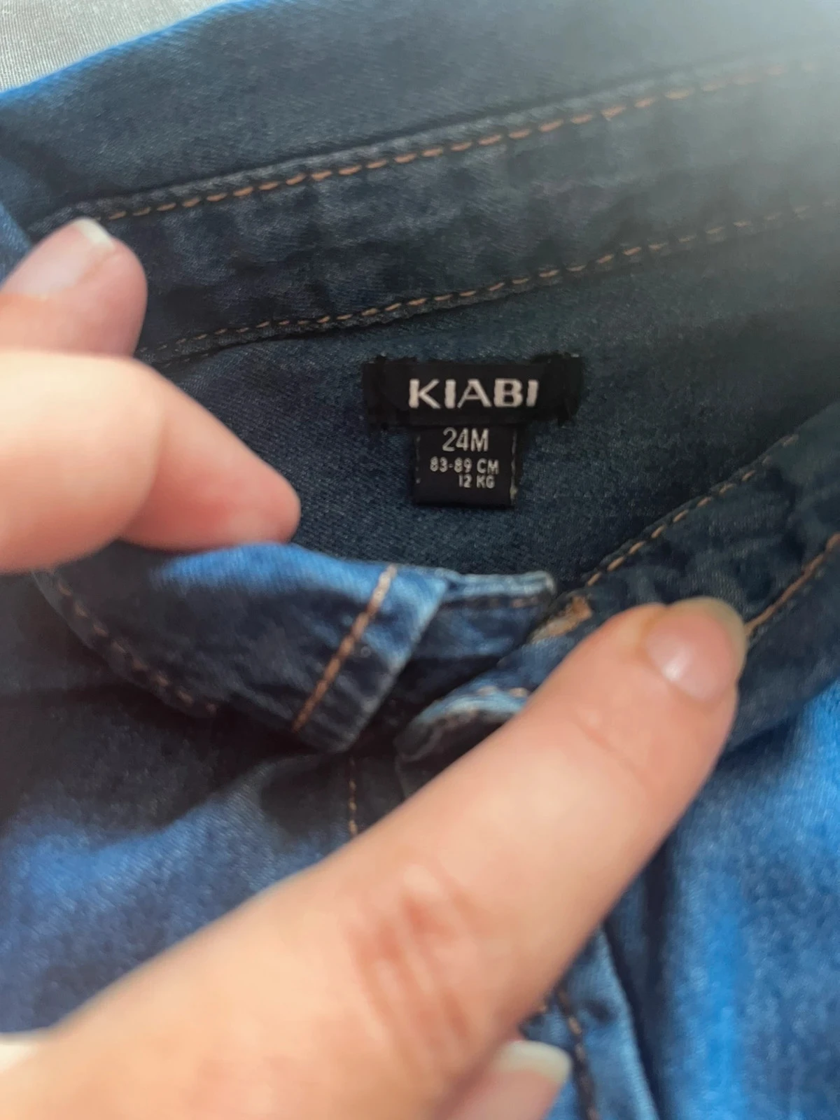 Camisa jeans bebê Kiabi – Tamanho 24 meses – Bom estado – photo 3